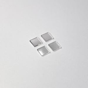 Ventana Óptica de Diamante CVD Monocristalino con Bajo Contenido de Nitrógeno (1-10ppm), Pulido en Seis Caras, 3x3x0.5mm, 4x4x0.5mm - Product Image 4