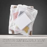 Sacs refermables en PE mat givré personnalisés et durables pour vêtements, sous-vêtements, chaussettes, fourrures, cosmétiques, articles de tous les jours