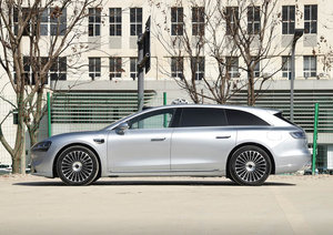 Xiangjie S9T, Auto Eléctrico de Autonomía Extendida para Adultos, 1225 km de Autonomía Total, Vehículo de Lujo, 5 Asientos, Suspensión Neumática y Tecnología Inteligente - Product Image 3