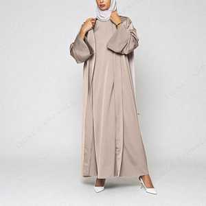 Mujeres musulmanas Abaya 2 piezas Set Premium Satin Open Abaya con vestido interior Listo Stock Maxi Islámico Musulmán Dubai Eid Abaya al por mayor - Product Image 2