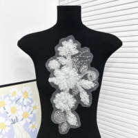 Applique en dentelle brodée de fleurs à sequins et perles blanches pour robe de mariée, robe de mariée, décoration de vêtement