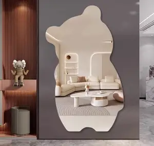 Neues Design kreativer bärförmiger Schlafzimmer voller Länge Größe Bodenwand intelligenter Led-Spiegel