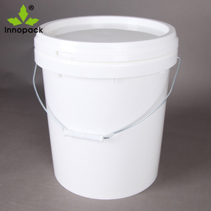 Cubo de Plástico Grande para Agua, Blanco, de 5 Galones, con Tapa con Boquilla y Asa Metálica - Product Image 2