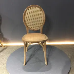 Nuevo de comedor de madera Cruz sillas de roble con Rattan de jardín al aire libre evento muebles