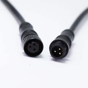 ขั้วต่อกันน้ำ M12 แบบ 2-5 แกน ปลั๊กอุตสาหกรรมสำหรับ LED สายส่งสัญญาณไฟฟ้าภายนอกอาคาร ข้อต่อเกลียวแบบขันแน่น  ปลอกหุ้ม PVC - Product Image 1
