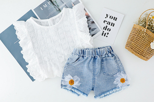 ชุดลำลองฤดูร้อนสำหรับเด็กผู้หญิง เสื้อยืดแขนกลีบดอกไม้ผ้าฝ้าย+กางเกงขาสั้น ชุด 2 ชิ้น เสื้อผ้าเด็ก ชุดเด็ก - Product Image 2