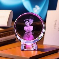 Gravure de cristal 3D de personnage, photo personnalisée, convient comme cadeau de mariage créatif, ornement de bureau