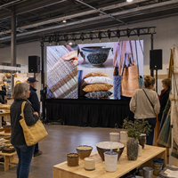 Écran LED d'intérieur professionnel P2.6 HD pour location, 3840Hz, haute fréquence de rafraîchissement, pour défilés de mode, événements d'entreprise, réunions, mur vidéo