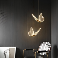 Lustre Papillon Artistique de Luxe à LED, Suspension Multi-têtes pour Escalier, Lampe de Plafond en Acrylique Doré pour Hôtel, Café, Magasin
