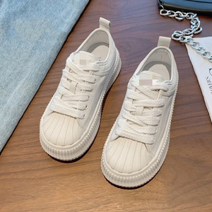 Scarpe bianche piccole con testa a conchiglia suole spesse femminili nuove scarpe da tavola casual per aumentare la SIZE35-40 delle scarpe sportive - Product Image 3