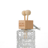 Diffuseur de parfum/huile essentielle transparent en verre carré pour voiture, avec cordon, pour décoration de rétroviseur de voiture