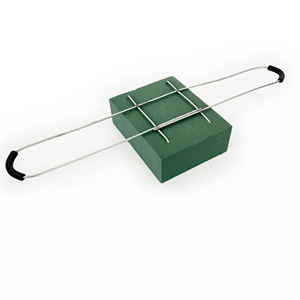 Soporte para Flores Conmemorativas de Cementerio con Inserto de Espuma Floral, Forma de Arco, Metálico, Decorativo para Exteriores, 420x295x45mm - Product Image 1