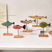 Ornement de poisson scolaire créatif en bois de style méditerranéen, coloré, pour la décoration du salon, de la salle à manger et de la chambre d'enfants, excellent