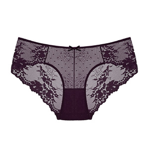 Braguitas de encaje floral para mujer al por mayor, ropa interior sexy de malla transparente, bragas de bikini transpirables de tiro medio, lencería suave y elástica para mujer - Product Image 1