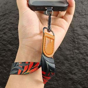 Cordon court de haute qualité pour porte-clés, sangle de cou et dragonne pour carte d'identité, design élégant, pour téléphone, clés de moto et de voiture, promotionnel - Product Image 4