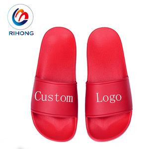 Nouvelle Arrivée Sandales à Enfiler en PVC Couleur Orange avec Logo Personnalisé, Semelle en Plastique, Prix Abordable, Chaussons d'Été Décontractés pour Femmes de Guangzhou - Product Image 2
