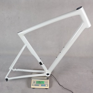 Cadre de vélo de route en fibre de carbone super léger à câblage interne personnalisé TT-X70 avec support de pédalier et patte de dérailleur UDH pour freins à disque - Product Image 6