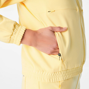 Senyun Blousons d'uniforme personnalisés avec logo brodé pour femmes, veste douce à fermeture éclair pour infirmières et médecins, idéale pour l'hôpital - Product Image 5