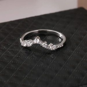 Set di Tre Anelli Scintillanti con Corona e Zircone a Goccia per Donne, Gioielli per Matrimonio e Fidanzamento - Product Image 6