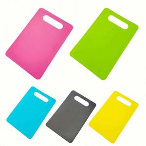 Planche à découper en plastique avec logo personnalisé, outil de cuisine, planche à découper flexible de haute qualité, tapis de découpe antidérapant - Product Image 3