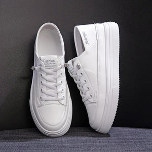 Zapatillas de deporte de suela blanda de alta calidad de cuero genuino, zapatos casuales cómodos para mujer - Product Image 1