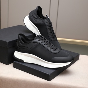 Hot Selling Original Men's Sporty Casual Lightweight Outdoor Walking <b>Shoes</b> <b>with</b> Anti-Slip Foam Lining for Autumn/Spring - Product Image 2