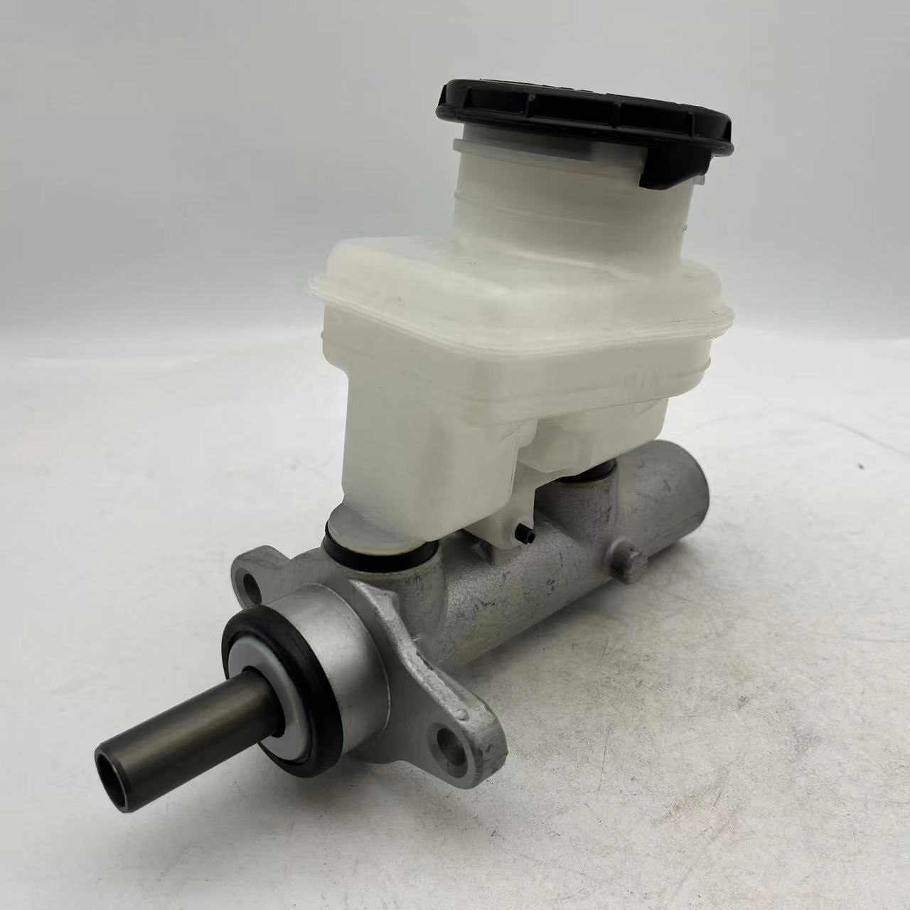 Factory Price Brake Master Cylinder for ISUZU OEM 98006941 8