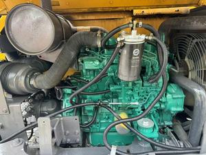 Mini-excavatrice sur chenilles VOLVO EC55B d'occasion, 5,5 tonnes, Volvo EC55B d'occasion, excavatrice hydraulique d'origine, marque suédoise, pour la construction - Product Image 5