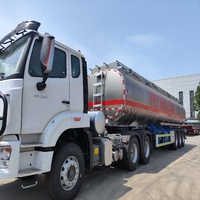 Camion-citerne à col de cygne en acier au carbone HOWO 6X4, nouveau modèle, très demandé, pour le transport léger d'huile et de diesel, avec pistolet de remplissage