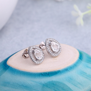 Pendientes de Plata de Ley 925 YILUN con Baño de Rodio en Forma de Lágrima con Circonita Cúbica Transparente, Joyería Elegante para Mujer - Product Image 2