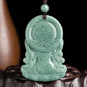 Pendentif en jade vert Guanyin à quatre bras en jadéite naturelle, design original UNISEXE, style chinois, cadeau avec certificat d'évaluation GY47 - Product Image 2