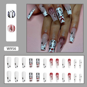 Gros Halloween Spécial 24pcsNailArt Doigt Moyen Ballet <span class=keywords><strong>Faux</strong></span> Ongles avec Couleur Sang Fluide Coeur <span class=keywords><strong>Noir</strong></span> <span class=keywords><strong>Blanc</strong></span> Clown Design - Product Image 4
