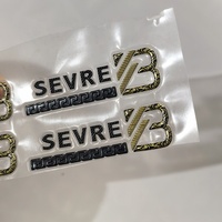Étiquettes PVC souples haute fréquence durables avec logo 3D en relief, transfert thermique TPU personnalisé, badge drapeau doré de haute qualité