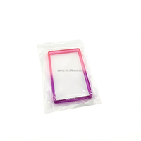 Étui de protection transparent anti-abrasion pour cartes de crédit, style mode, compatible avec les slabs gradés BGS/SGC, en TPU effet arc-en-ciel avec logo.