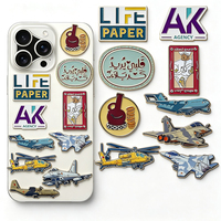 Badge adhésif moderne ZHPINS personnalisé, motif avion en métal 3M, impression sérigraphique, émail souple, forme personnalisée