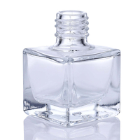 Diffuseur d'huiles essentielles pour voiture, vente chaude, carré, 8 ml, clip de ventilation, transparent, flacon de parfum aromatique avec bouchon en bois