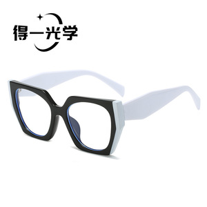 แว่นตาป้องกันแสงสีฟ้าสำหรับผู้หญิง รุ่น Cat Eye เลนส์ PC แบบเต็มกรอบ 5211 - Product Image 5