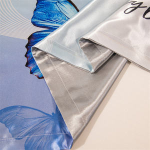 Taie d'oreiller en soie de glace d'été cool avec couverture imprimée de dessin animé lavable à motif géométrique pour dortoirs d'étudiants <span class=keywords><strong>et</strong></span> usage domestique - Product Image 4