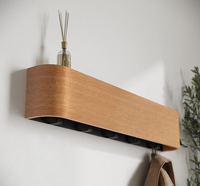 Porte-manteau mural moderne en bois avec design à panneau unique, gain de place, pour entrée, salon et couloir