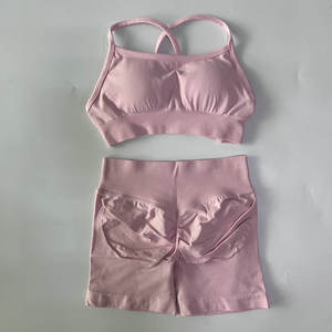 Бесшовный дышащий комплект для йоги из двух предметов без логотипа: женские шорты с эффектом пуш-ап и спортивный топ без спинки для фитнеса и тренировок в спортзале - Product Image 6