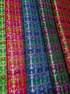 Tissu brocart Banarasi de qualité supérieure Meena - Product Image 3