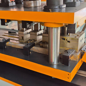 Sistema de montaje solar resistente Máquina formadora de rollos Uso industrial Marco de acero y máquinas de correa para granjas a gran escala - Product Image 6