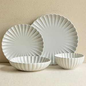 Léger défaut nordique <span class=keywords><strong>assiette</strong></span> en céramique restauration en gros Simple vaisselle en céramique glaçure rétro <span class=keywords><strong>chrysanthème</strong></span> vaisselle <span class=keywords><strong>assiette</strong></span> - Product Image 4