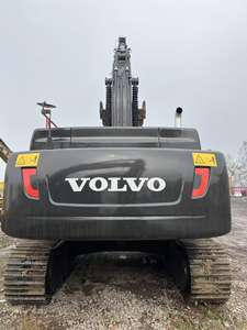 Les excavatrices Volvo Ec380 d'occasion sont le choix idéal pour les projets de construction et agricoles - Product Image 4