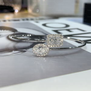 Bracelet pour femme en or blanc 14 carats de style moderne et luxueux, diamant de laboratoire de taille ovale de 0,8 carat, idéal pour les tenues de soirée - Product Image 4