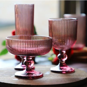 Juegos de Copas de <span class=keywords><strong>Vino</strong></span> de <span class=keywords><strong>Cristal</strong></span> con Grabado Personalizado, Copas Retro de Colores Brillantes <span class=keywords><strong>para</strong></span> Decoración de Mesa de Boda y Hotel, Suministro al por Mayor <span class=keywords><strong>para</strong></span> Regalos - Product Image 2