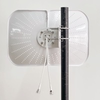Antenne cellulaire à polarisation verticale 19Dbi Amplificateur de signal WiFi 4G/5G 1710-4200Mhz Antennes de communication paraboliques séparées