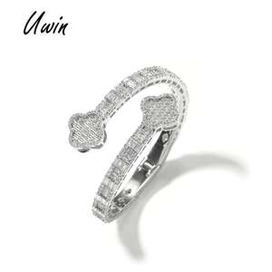 Nouveau Design Trèfle Bracelet Style Classique Bijoux De Mode Pour Femmes Hommes Glacé Bracelets En Laiton Bijoux Hip Hop - Product Image 1