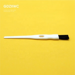Produits de cuisine tendance : Grattoir ergonomique blanc à tête ronde 2-en-1 et brosse de nettoyage – Articles uniques et utiles - Product Image 1