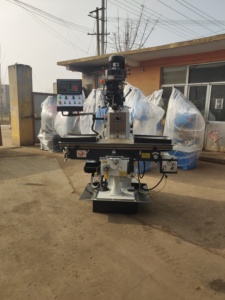 Fraiseuse à tourelle verticale de qualité de table de travail de 1270mm bonne pour la coupe de métal robuste - Product Image 3